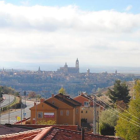 Hostal El Mirador La Lastrilla Esterno foto