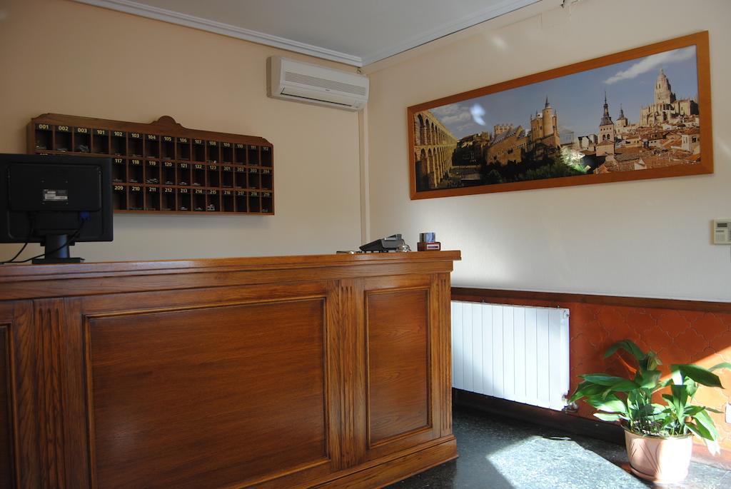 Hostal El Mirador La Lastrilla Esterno foto
