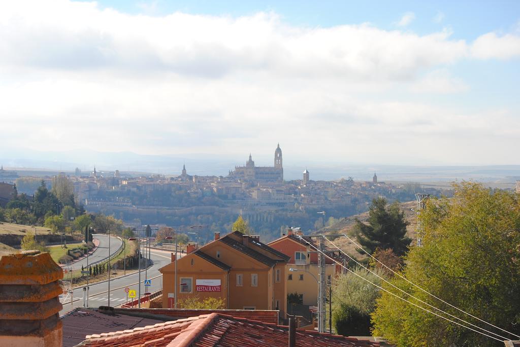 Hostal El Mirador La Lastrilla Esterno foto